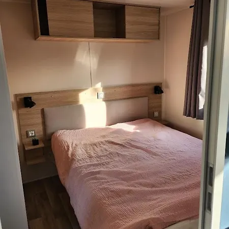 8 Pers 4 Etoiles Siblu Le Des Reves Campsite Lattes